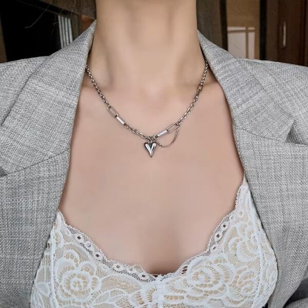 5 European and American Sweet Peach Necklace For Women 2023 Korean Girl's Sexy Clavicle Chain
