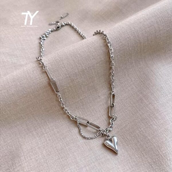 6 European and American Sweet Peach Necklace For Women 2023 Korean Girl's Sexy Clavicle Chain