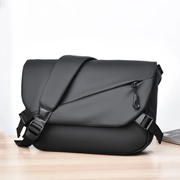 Trendy and Minimalist Men's Outdoor Tactical Waterproof Men's Bag Single Shoulder S0ccd5f10c4ec447483859f8013760ec50