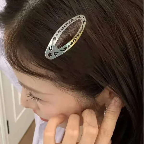 Vintage Hollowed Out Pattern Hair Clips Y2K Geometric Silver Oval Snap S158f2c0091a64f9d8b633fbc26017108P
