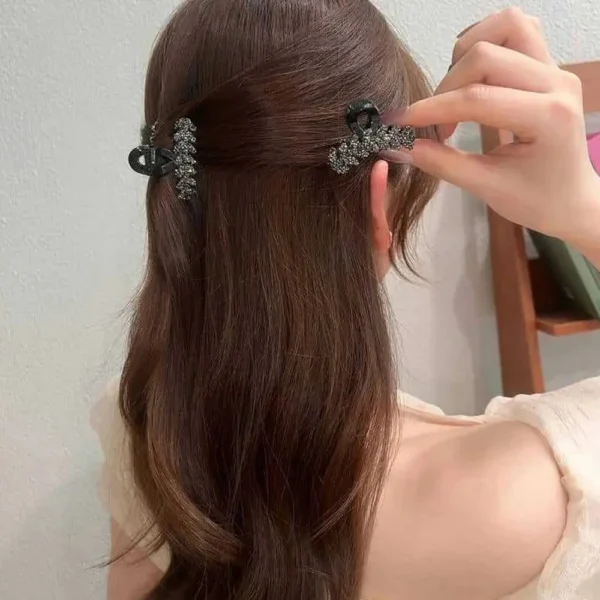Crystal Leaf-Shaped Rhinestone Hair Claw Clip S1778554146124732a7f6ab228670bfccH