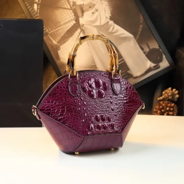 Hard Leather Women's Bag, New Fashionable Bamboo-Patterned Handbag, Shell-Style Messenger S2b6dea0ec5b24c5f9e4c0a93ceb15373z