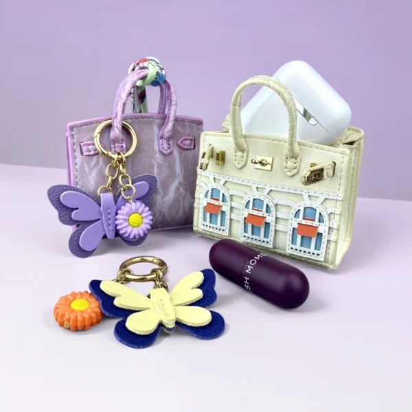 Cute House-Shaped Coin and Earphone Bag S8c282e01651f4c5facb7b943b270cac3P