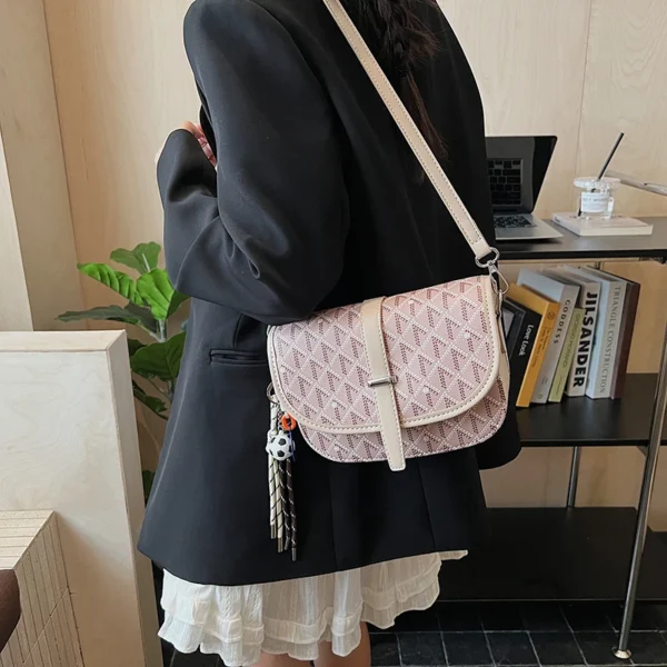 design women's buckle shoulder bag, modern trend women's crossbody bag, classic Scbd7a30854934f238a93fc894940409ak
